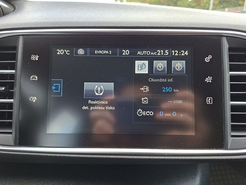 Peugeot 308 SW ACTIVE 1,2 PT M5 - fotka 19 z 23