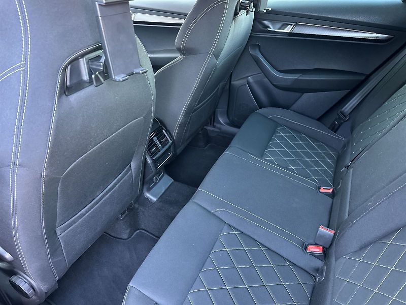 Škoda Karoq (2026) 1.5 TSI DSG Sportline - fotka 9 z 37
