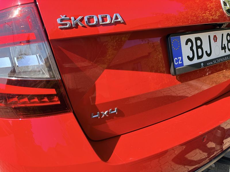 Škoda Octavia RS 2.0TDI DSG 4x4  - fotka 9 z 56