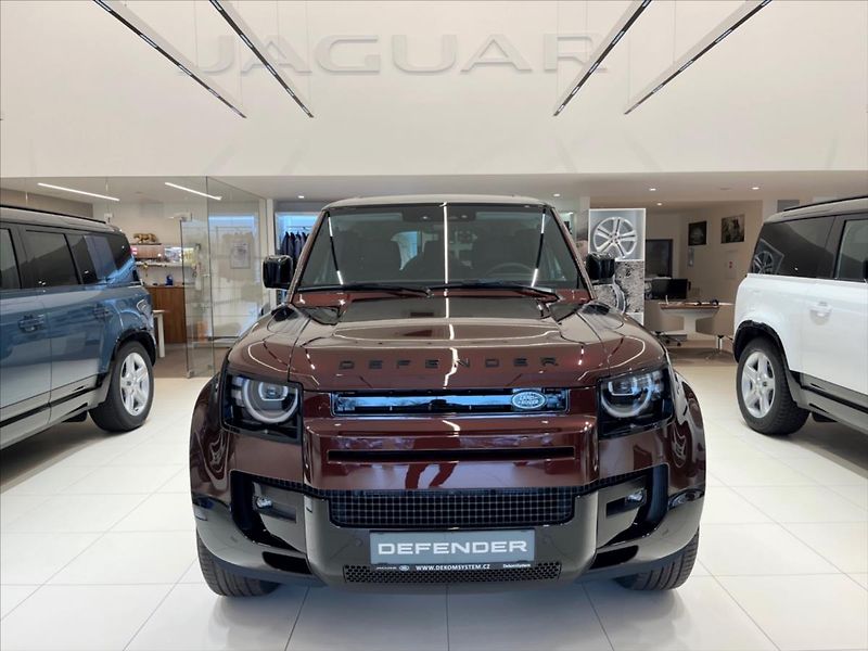 Land Rover Defender (2025) 3,0 130 X-Dynamic SE D350 AWD - fotka 3 z 19