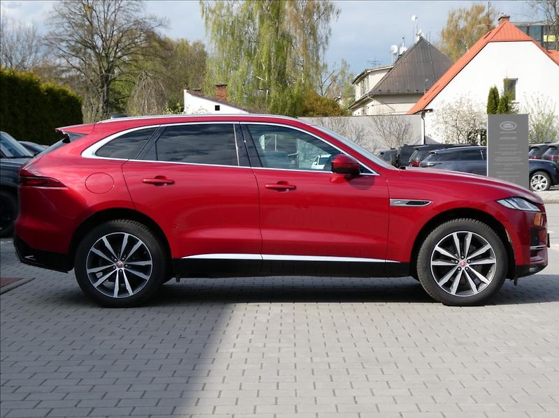 Jaguar F-Pace 2,0 D200 SE,1.maj,ČR,DPH,Pano - fotka 6 z 40