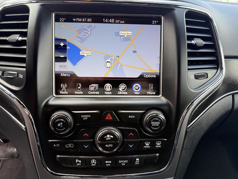 Jeep Grand Cherokee 3.0CRDi 4x4 NIGHT EAGLE 184kW - fotka 19 z 19