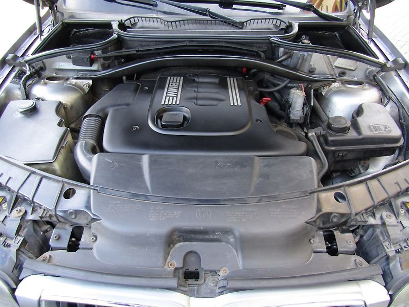 BMW X3 (2006) 2.0d 110kW 4x4 - fotka 37 z 41