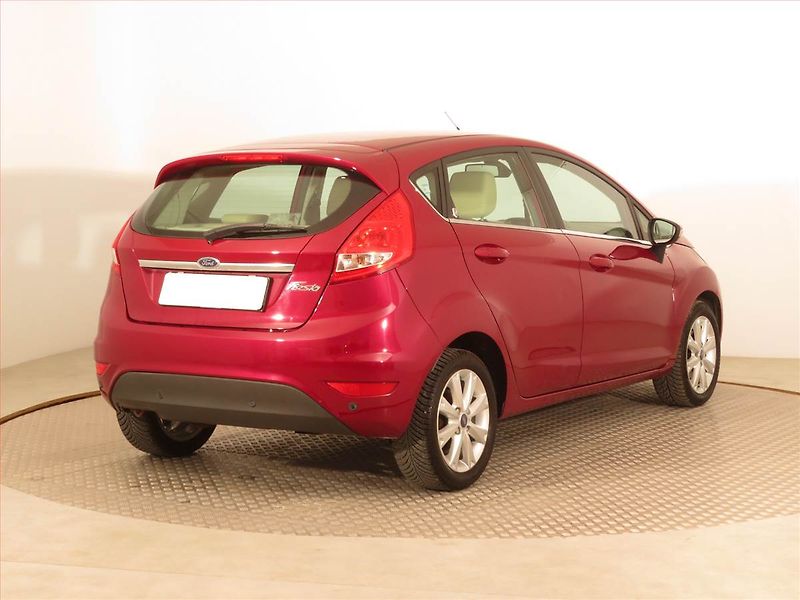 Ford Fiesta (2010) 1.4, Automat, Tempomat - fotka 5 z 16