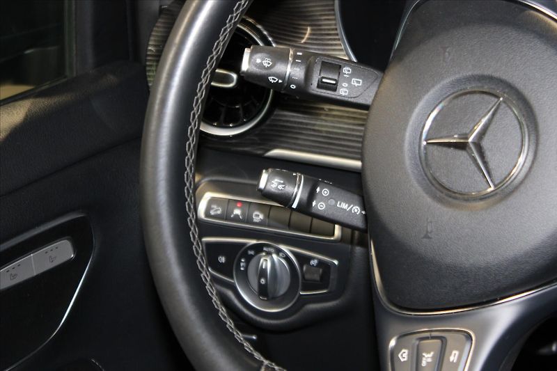 Mercedes-Benz Třídy V 300d 4MATIC Long 7míst DIS/Nez - fotka 14 z 33