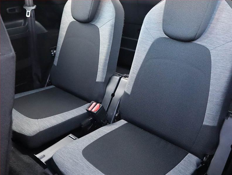 Citroën C4 Picasso (2016) PureTech 130, 7 míst, Navi - fotka 20 z 20