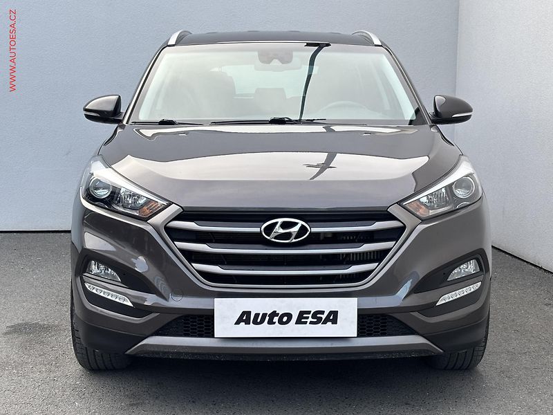 Hyundai Tucson (2016) 2.0 CRDi 4x4, AT, navi, TZ - fotka 2 z 20