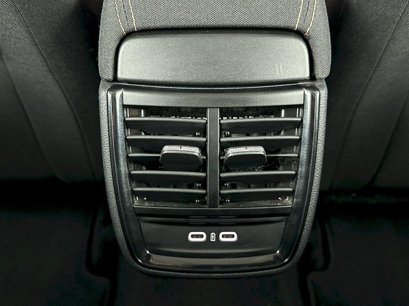 Škoda Kamiq (2025) 1.0TSI 85kW Top Selection - fotka 28 z 31
