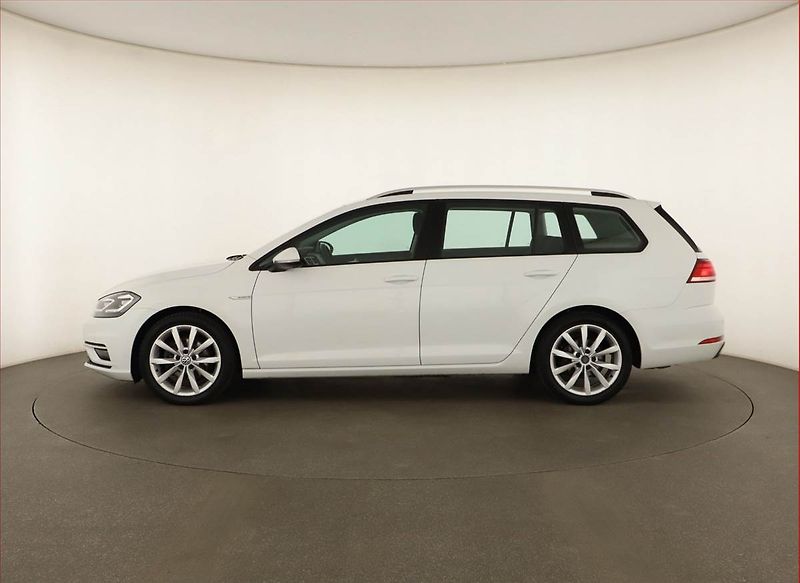 Volkswagen Golf (2020) Marathon Edition 1.5 TSI, ČR - fotka 3 z 15