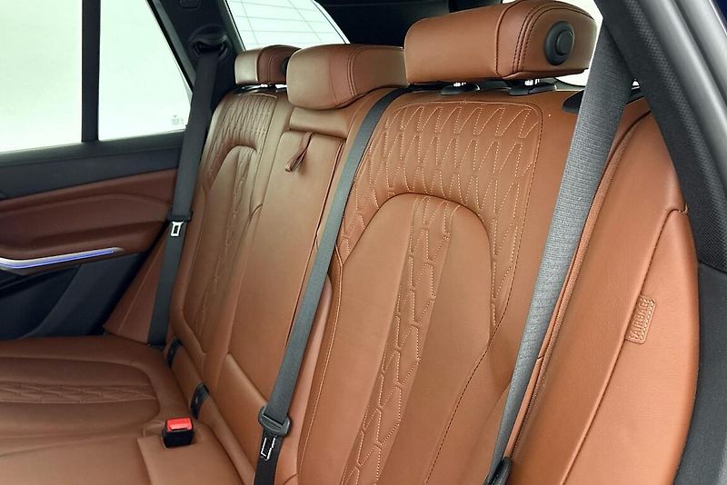BMW X5 xDrive40d - fotka 9 z 27