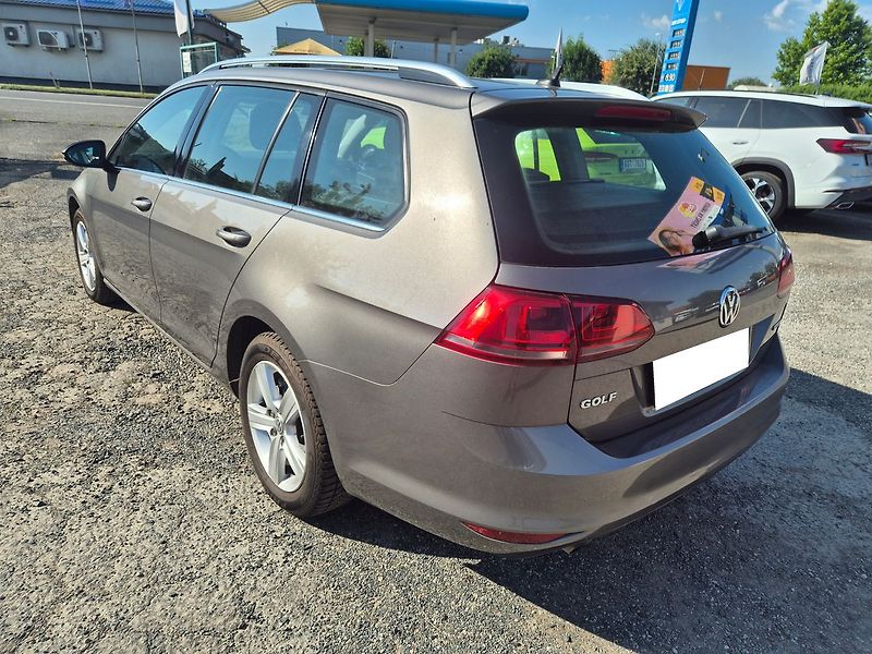 Volkswagen Golf Variant 1,6 TDI Highline 81kW - fotka 7 z 22