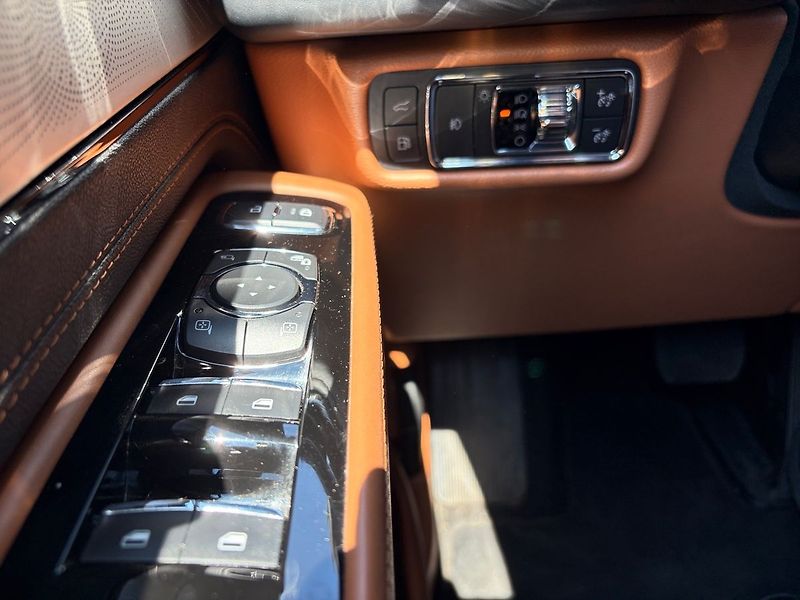 Lincoln Aviator 3,0 PHEV 4x4, - fotka 19 z 20