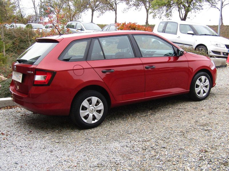 Škoda Fabia (2016) 1.0 MPI 55kW 1.MAJITEL - fotka 10 z 35