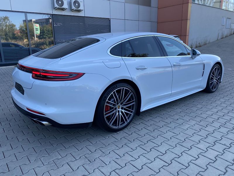 Porsche Panamera (2017) TURBO - fotka 6 z 17