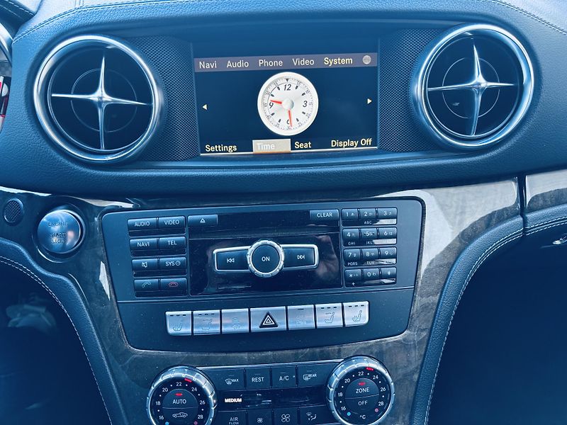 Mercedes-Benz SL (2012) 350 V6, ABC, 225kW, DPH - fotka 13 z 14