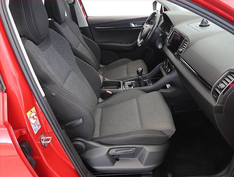 Škoda Karoq (2018) Ambition Plus 1.0 TSI - fotka 9 z 23