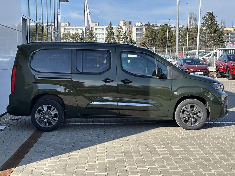 Toyota ProAce City Verso (2026) LONG FAMILY 7S 1,5D AT - fotka 12 z 13