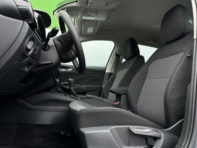 Škoda Karoq 2.0TDi 4x4 Style PLUS Bi-LED 2 - fotka 11 z 44