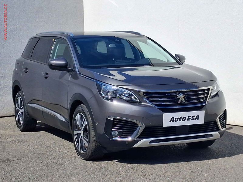 Peugeot 5008 (2017) 1.2 PT, Allure, navi, kamera - fotografie inzerátu