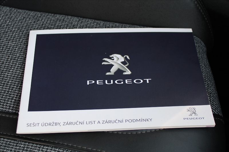 Peugeot 3008 1,2 i 96kW  1.MAJ,ČR,ALLURE - fotka 35 z 35