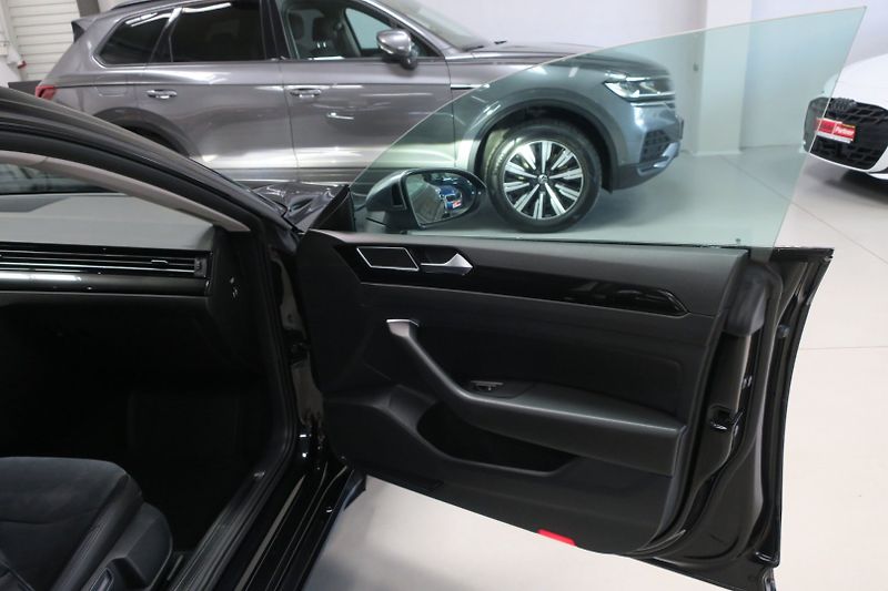 Volkswagen Arteon (2020) 2.0 TDI BMT 140kW DSG Elegance - fotka 38 z 50