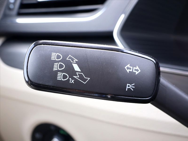 Škoda Superb 2,0 TDI 147kW DSG Style 4x4 CZ - fotka 21 z 45