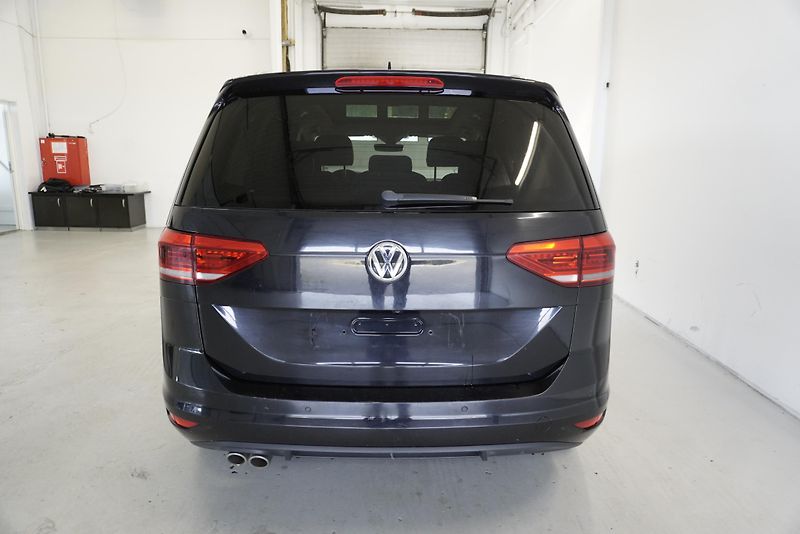Volkswagen Touran (2017) TOURAN  2,0 TDI HIGHLINE AUT. - fotka 6 z 45