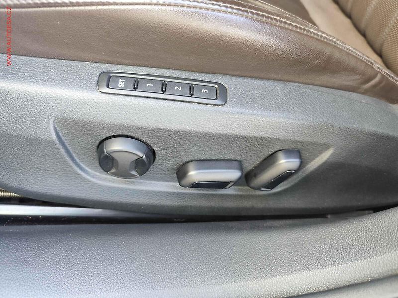 Škoda Superb (2016) 2.0TSi 4x4, ČR, DSG, bixen - fotka 29 z 37