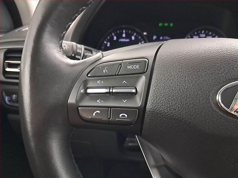 Hyundai i30 (2023) Smart 1.0 T-GDI - fotka 17 z 19