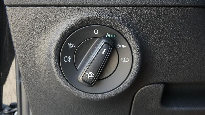 Škoda Karoq 2.0TDI 110kW Sportline 4x4 DSG - fotka 10 z 24