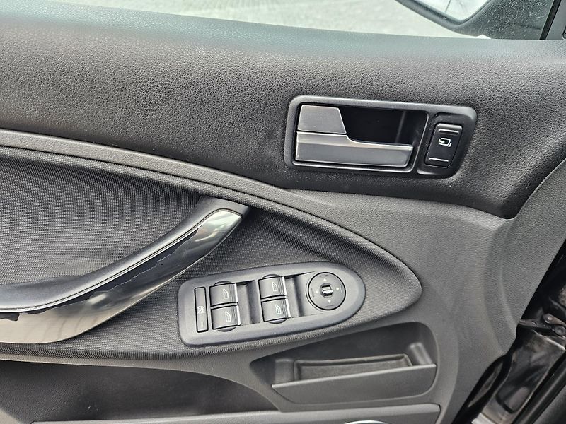 Ford C-MAX (2008) 2L 100KW AUTOMAT, S - fotka 18 z 27