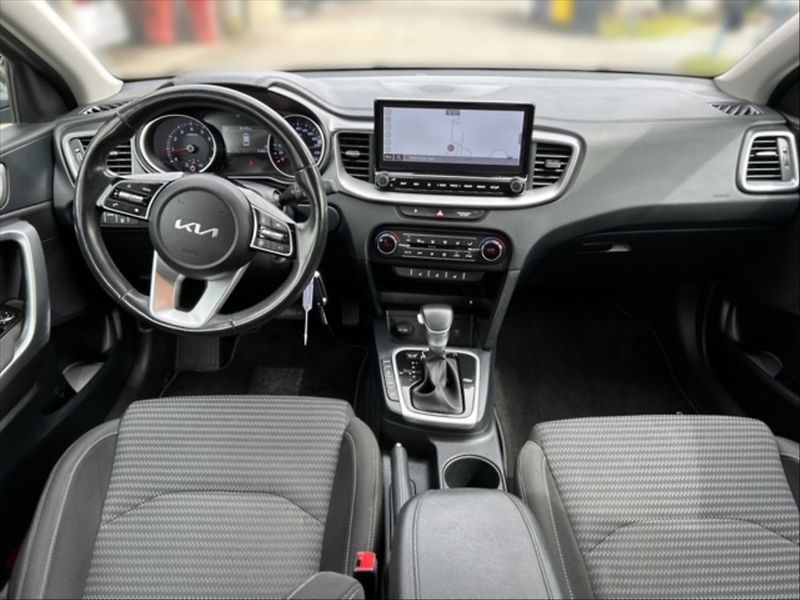 Kia Ceed 1,5 T-GDI 118 Top AT - fotka 9 z 11