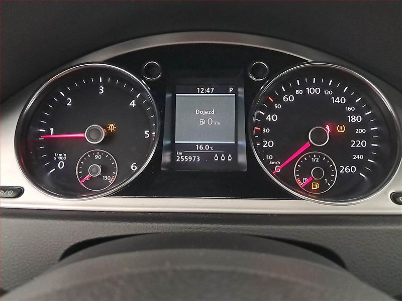 Volkswagen Passat (2013) 2.0 TDI, Automat, Tempomat - fotka 11 z 20