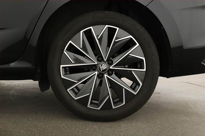 Škoda Scala (2025) 1.0 TSI, Drive, FullLed - fotka 19 z 19