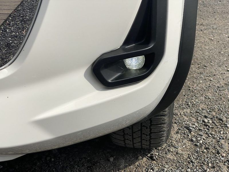 Toyota Hilux 2.4D, ČR, Active, tažné, 4x4 - fotka 9 z 32