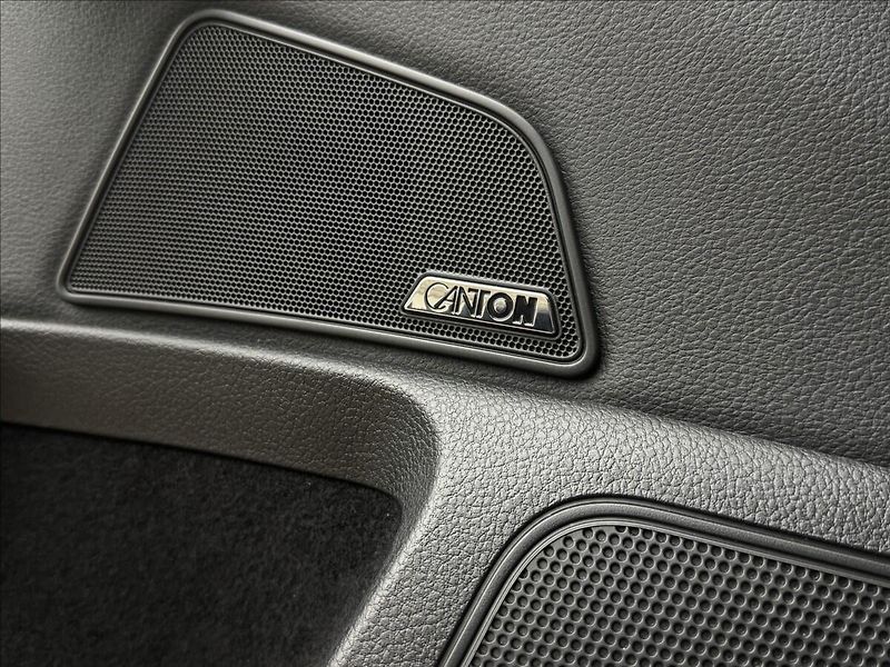 Škoda Superb 2,0 DSG STYLE+ CANTON DPH ČR - fotka 30 z 38