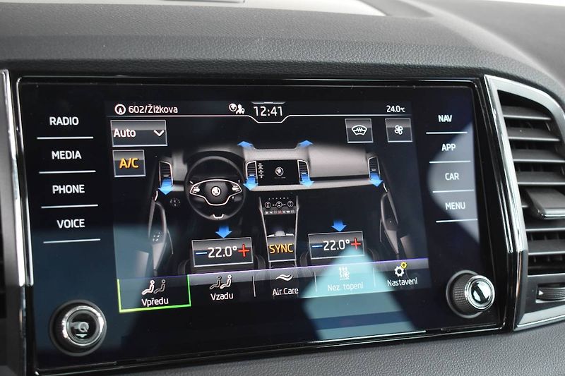 Škoda Karoq (2022) 1.5TSI 110kW Tour,DSG,Webasto - fotka 21 z 29