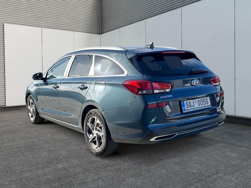 Hyundai i30 (2022) FAMILY SMART 1.5TGDI 117kW CZ  - fotka 4 z 11