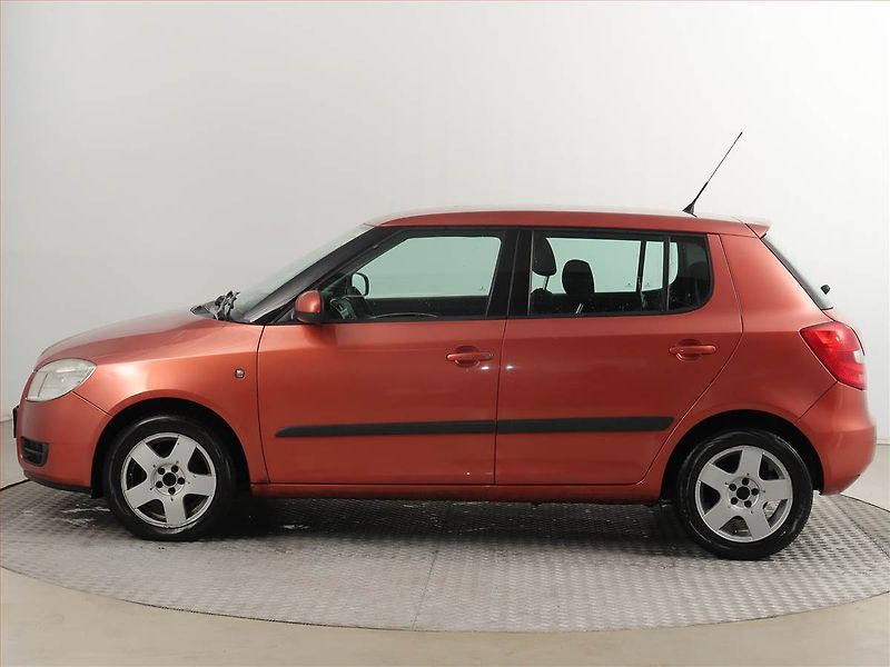 Škoda Fabia (2007) Ambiente 1.2, nová STK, Klima - fotka 3 z 15