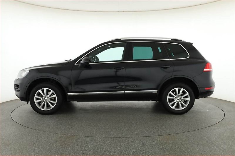 Volkswagen Touareg (2012) 3.0 TDI, 4X4, Automat - fotka 3 z 21