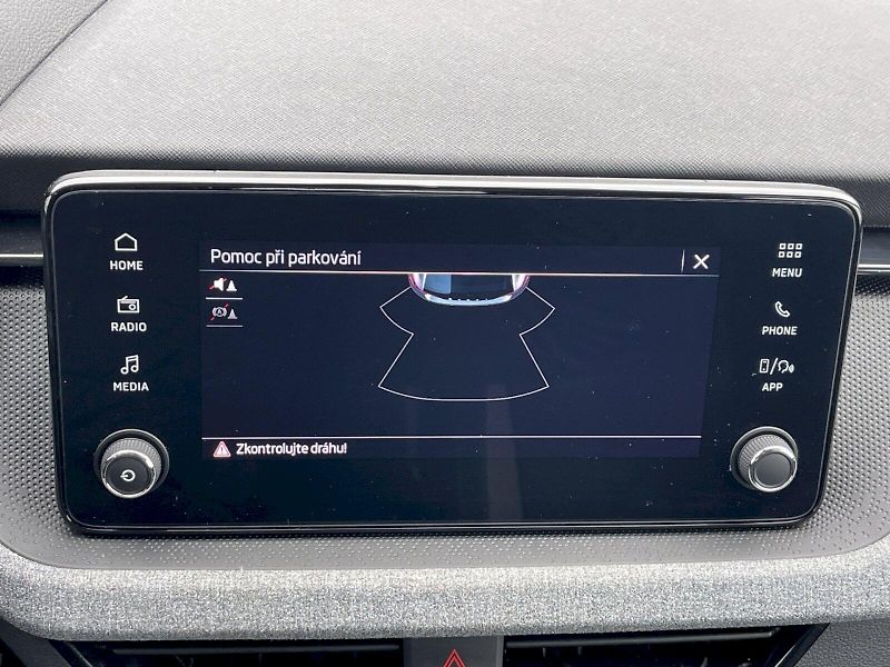 Škoda Scala (2024) 1.0 TSI 85kW Selection - fotka 16 z 34