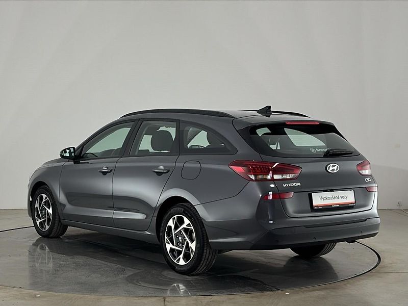 Hyundai i30 Smart DCT - fotka 15 z 26