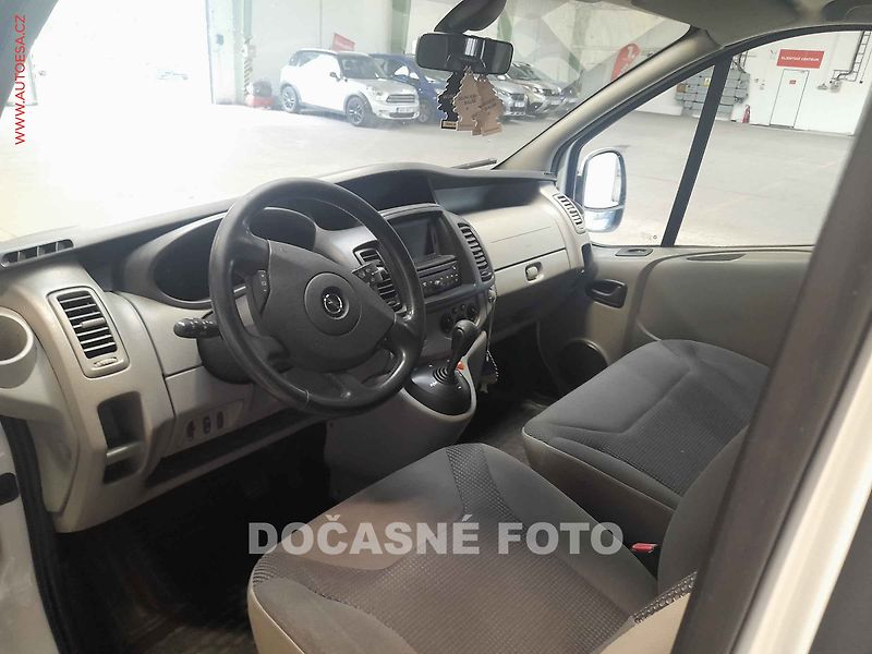 Opel Vivaro (2014) 2.0CDTi 9míst, AT, AC - fotka 3 z 3