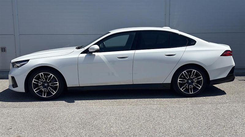 BMW Řada 5 540xd Mpaket ČR DPH - fotka 3 z 14