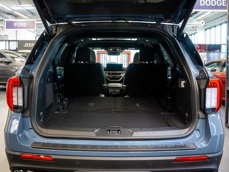 Ford Explorer (2026) 3.0 ST 4WD 21Alu, B&O 980W - fotka 7 z 45