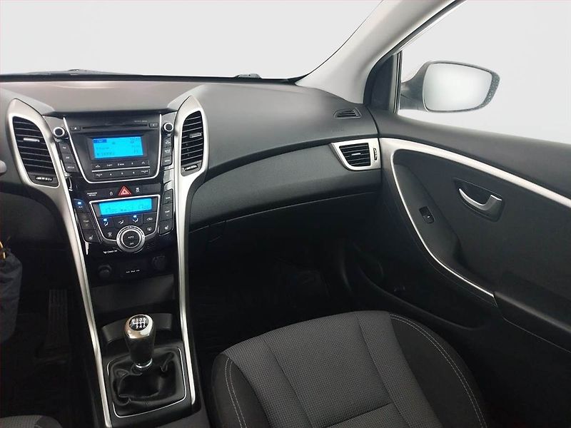 Hyundai i30 (2012) 1.6 GDI, Serv.kniha, Tempomat - fotka 8 z 18