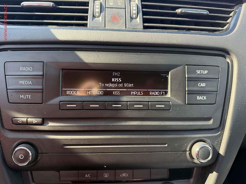Škoda Octavia (2013) 1.2 TSi, 1.maj,ČR, AC, TZ - fotka 15 z 15