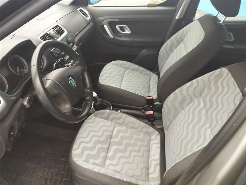 Škoda Roomster 1,2 51KW - fotka 7 z 14