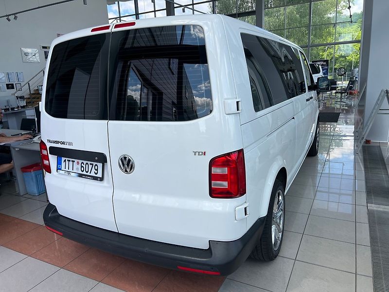 Volkswagen Transporter 2,0TDI 110kW 9míst - fotka 3 z 12