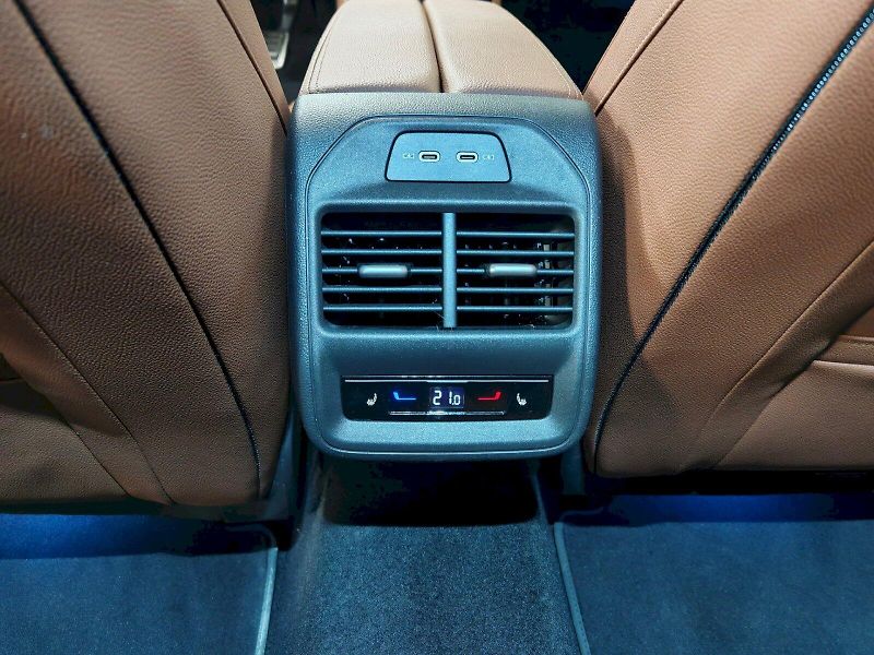 Škoda Superb (2024) Combi 2.0 TDI 110 kW DSG L&K - fotka 28 z 34